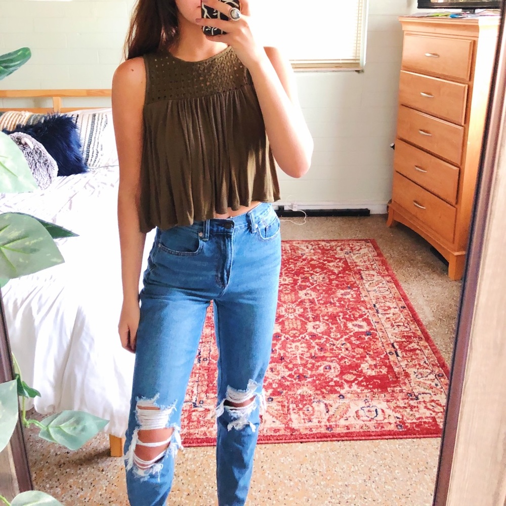 forever 21 flowy eyelet crop tank top